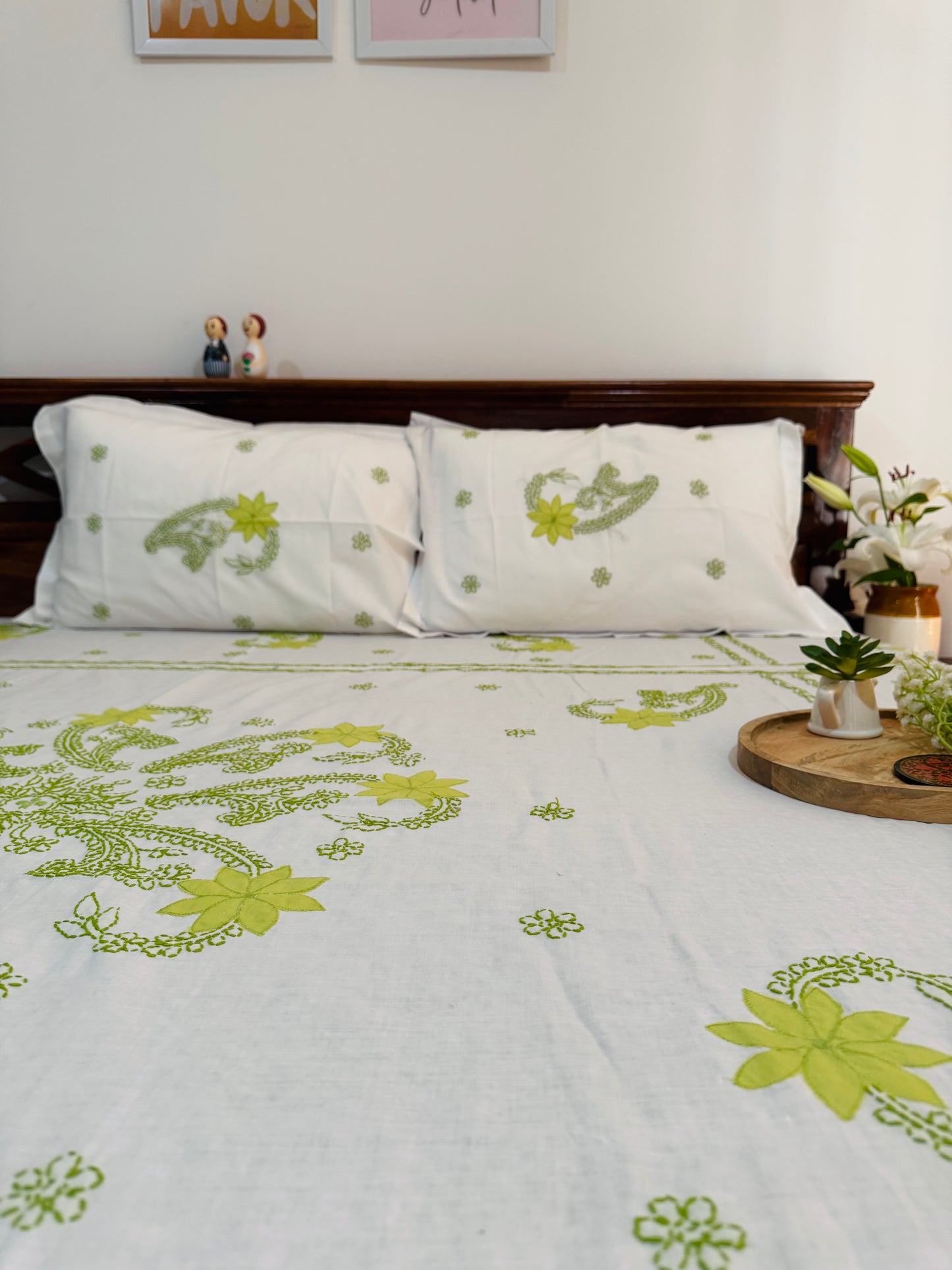 Zohra - King Size Chikankari Bedsheet 100% Mulmul Cotton