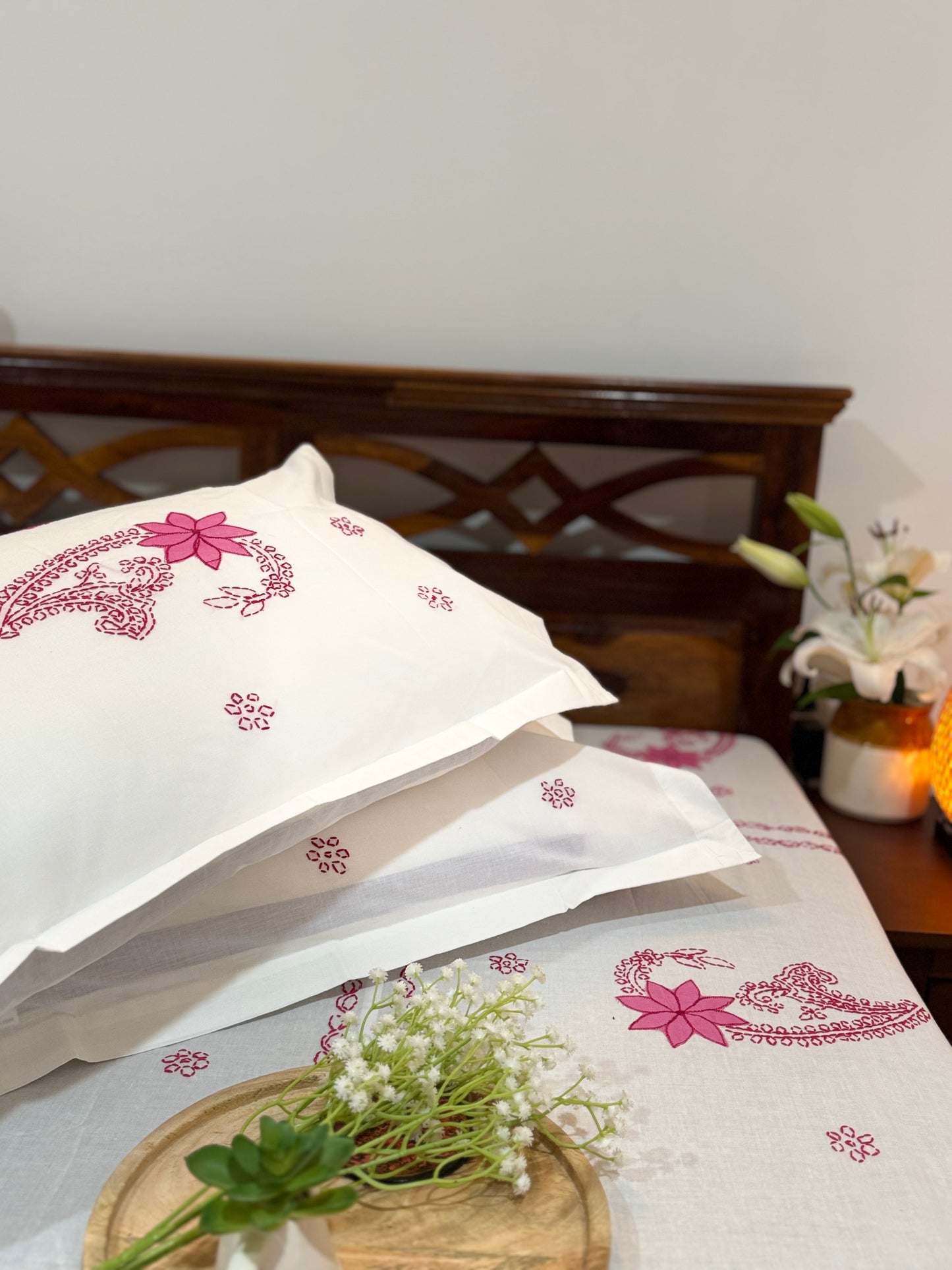 Naina - King Size Chikankari Bedsheet 100% Mulmul Cotton