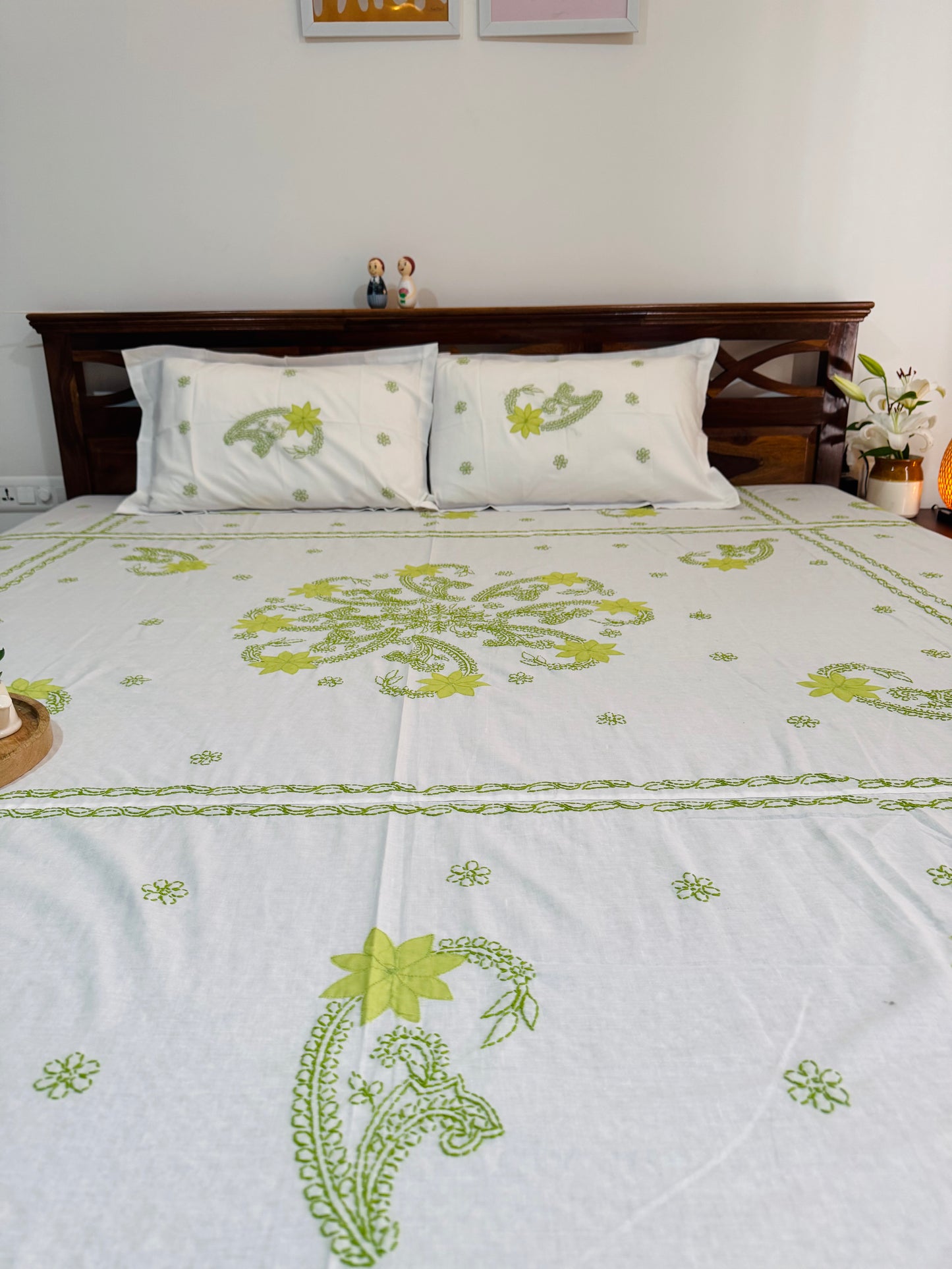 Zohra - King Size Chikankari Bedsheet 100% Mulmul Cotton