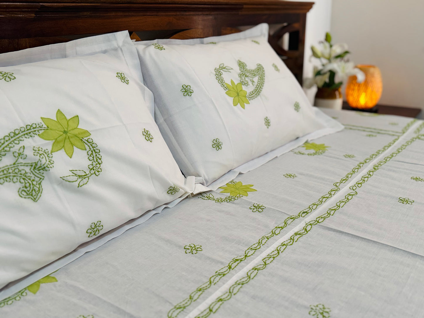 Zohra - King Size Chikankari Bedsheet 100% Mulmul Cotton