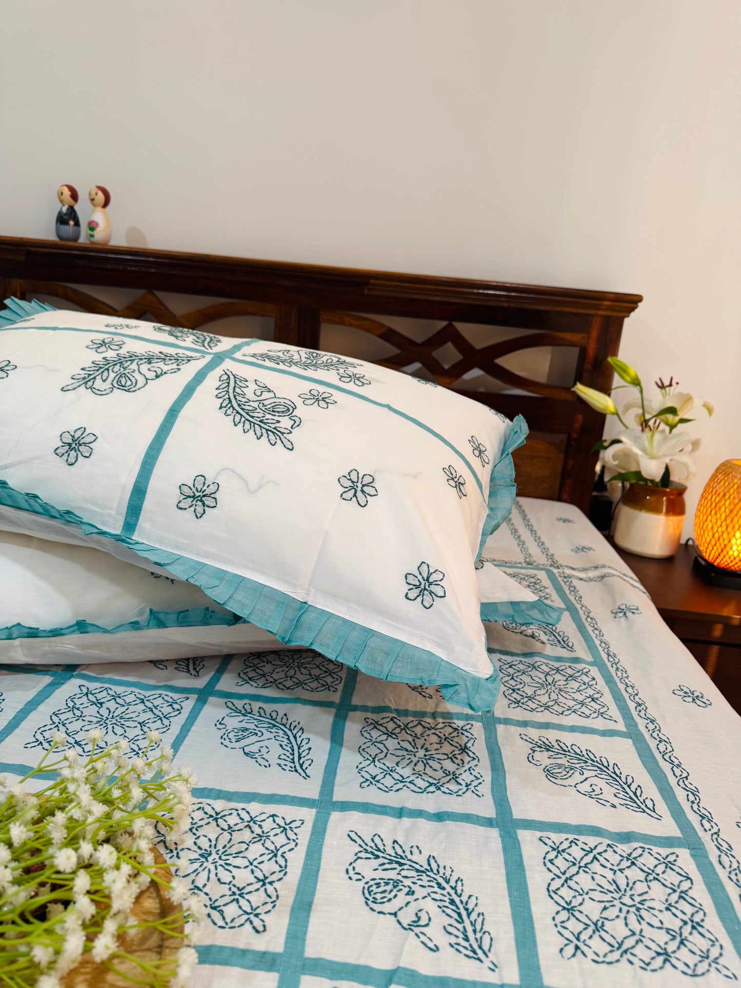 Sana - King Size Chikankari Bedsheet 100% Mulmul Cotton